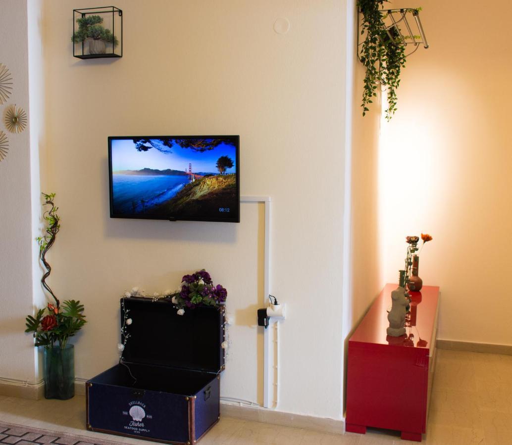 Ρetipe Penthouse Apartment With Spacious Balcony In Heraklion Center Exteriör bild
